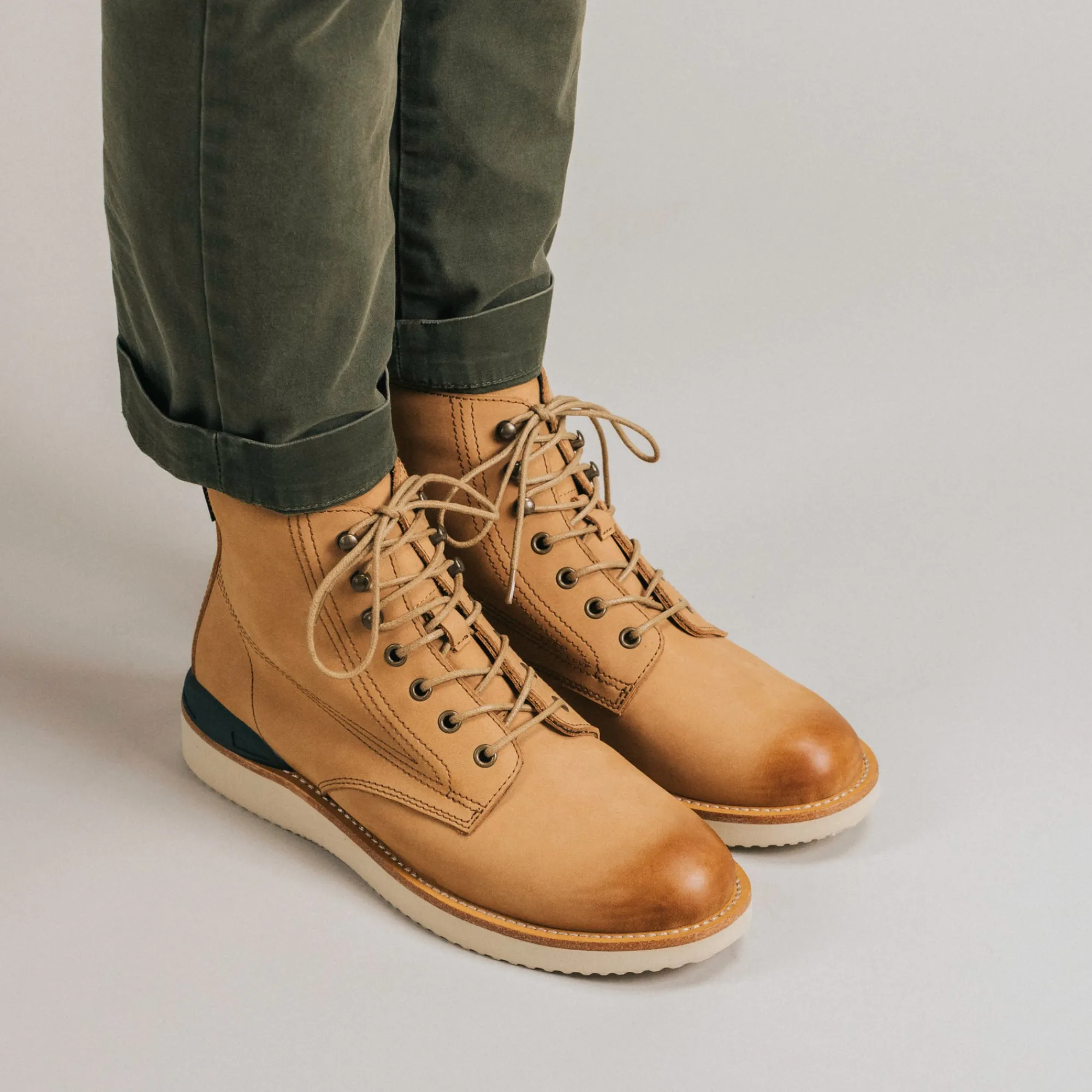 Store TAFT Model 004 Boot In Beige