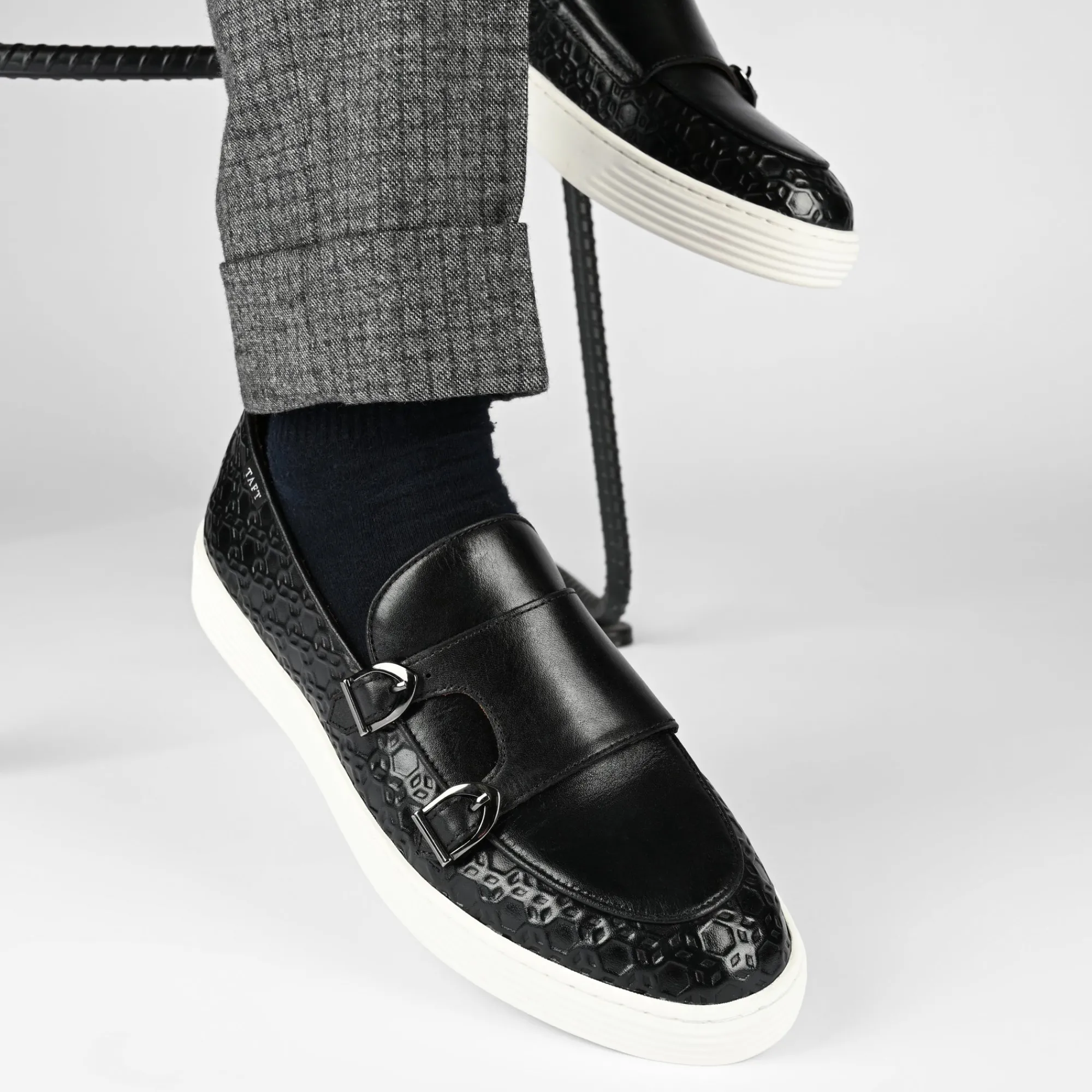 Fashion TAFT Model 107 Loafer In Black